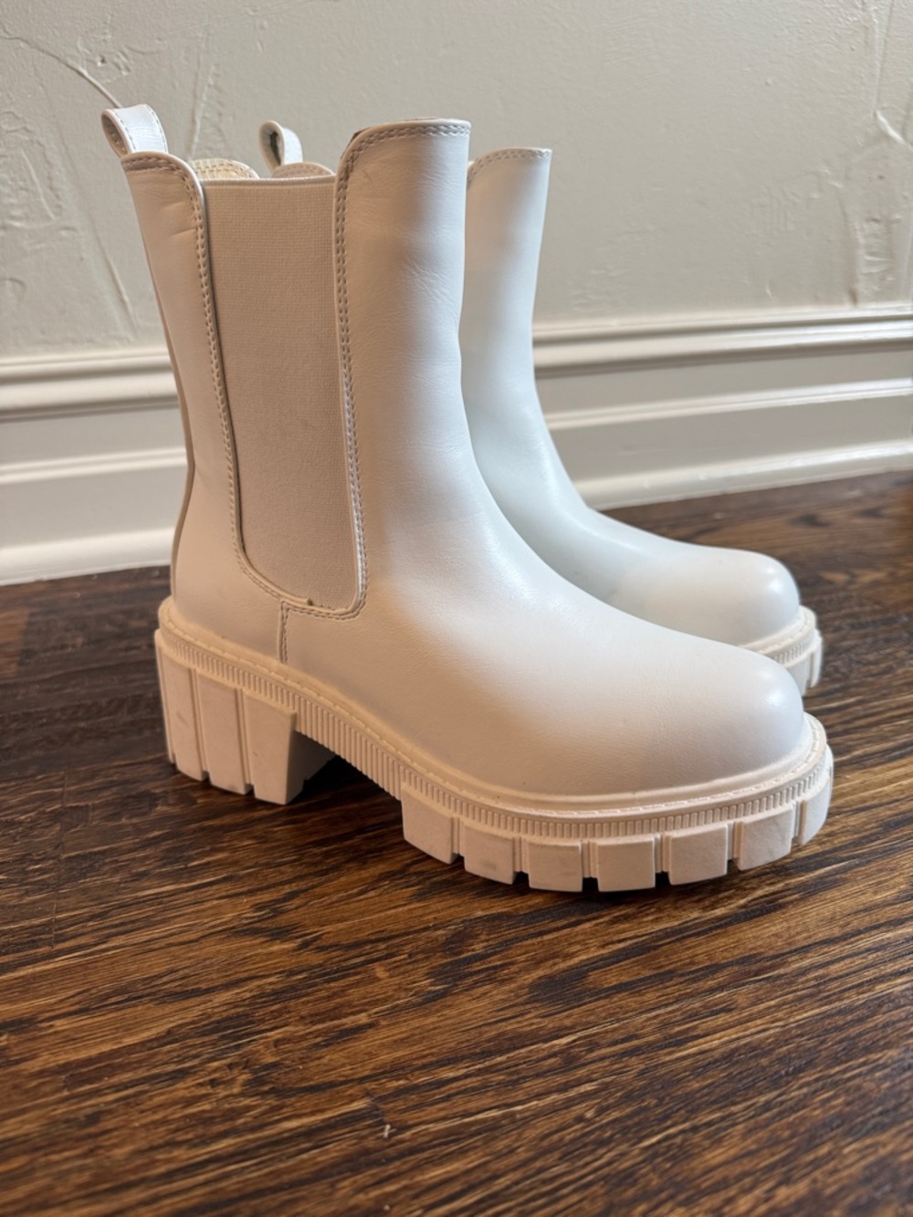 Women's White Chunky Boots